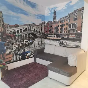Zsuzsa Lak Apartment